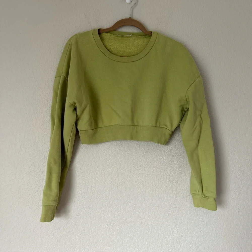 Reformation Hunter Crop Sweatshirt in Bright Green⭐️ - Picture 2 of 5